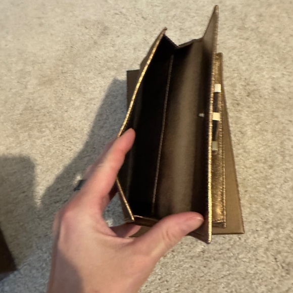 Gucci Purse, Shoes & Wallet - Picture 12 of 12